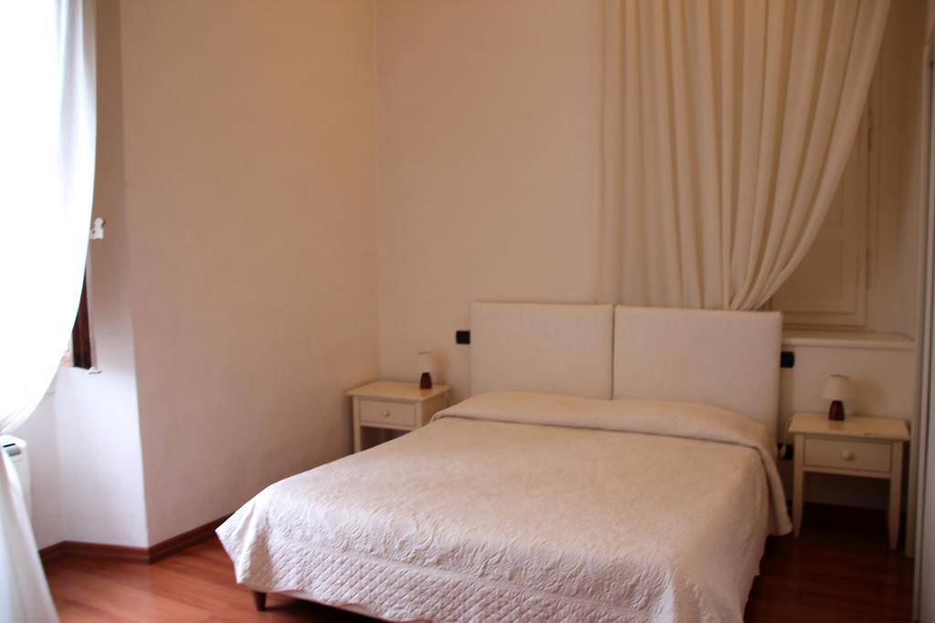 B&B Magnifico Messere Firenze Ruang foto