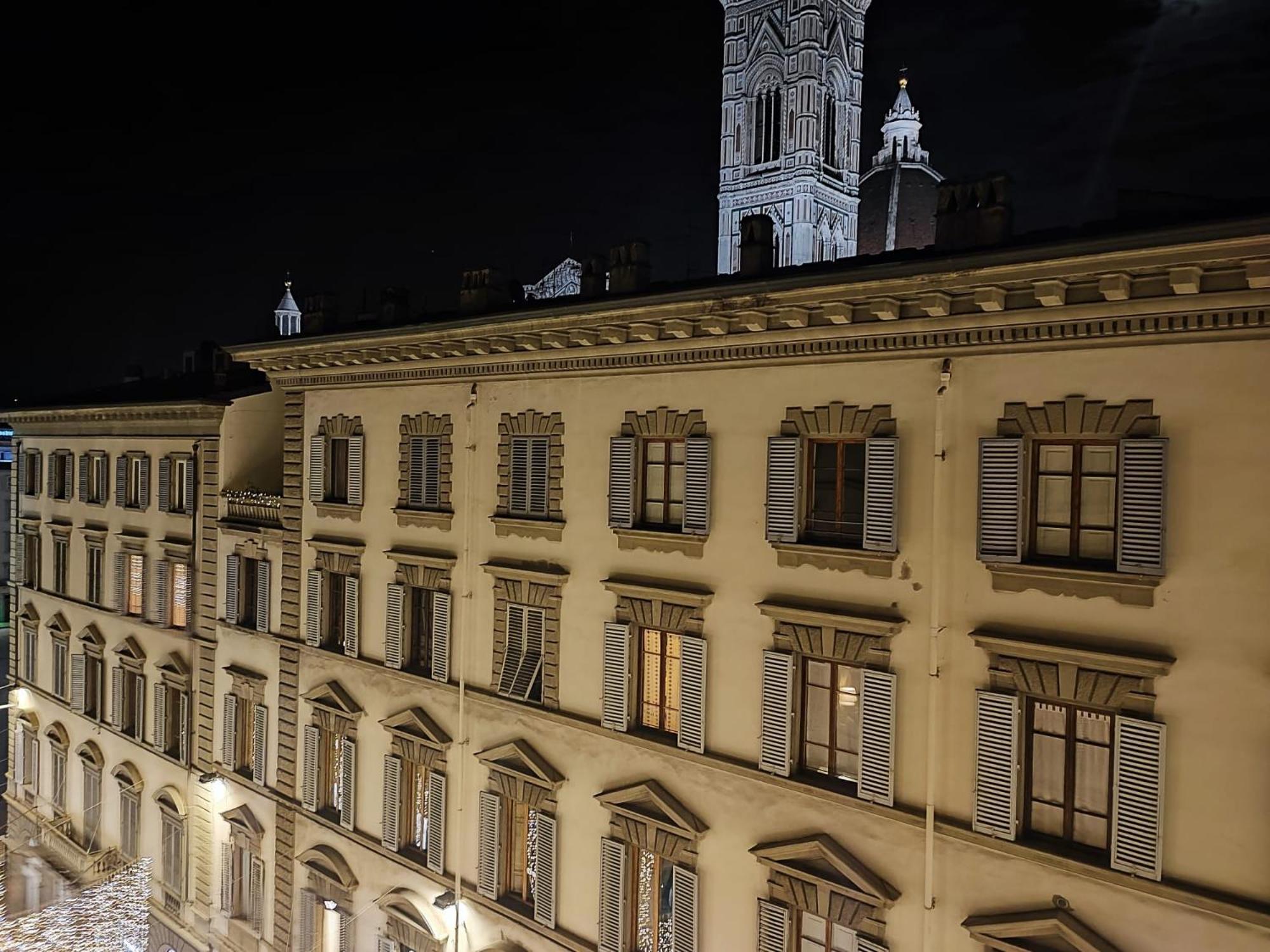 B&B Magnifico Messere Firenze Bagian luar foto